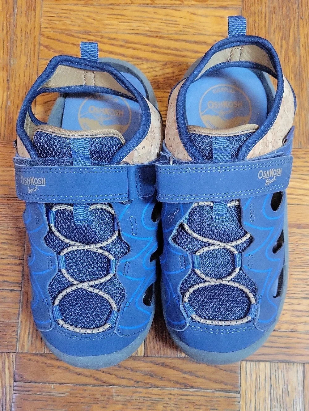 OshKosh B'gosh Kids Closed Toe Sandals Size 13 Like New